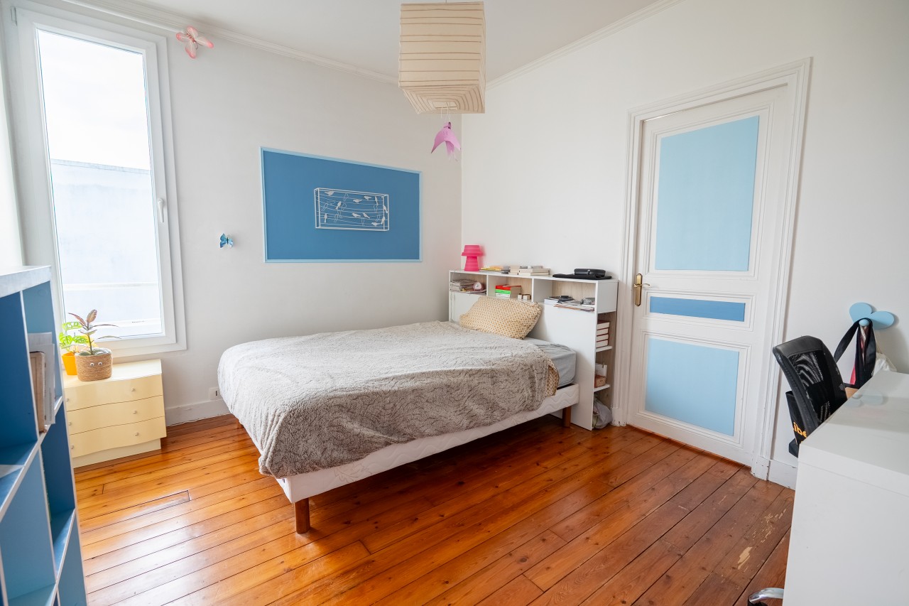 3yeMoWXhqqYHxrUxHdIg48qvt3eloEDZdDNndOw0.jpg chambre d'enfant