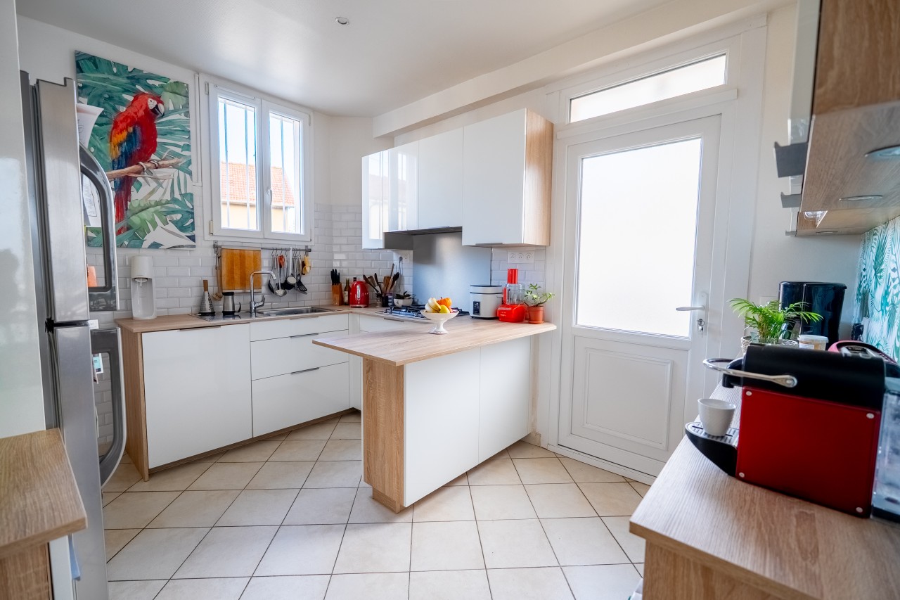 OrBaffMn6XCukxmeeyon1aIE6HbEjI6xvELlOonq.jpg Cuisine blanche en U